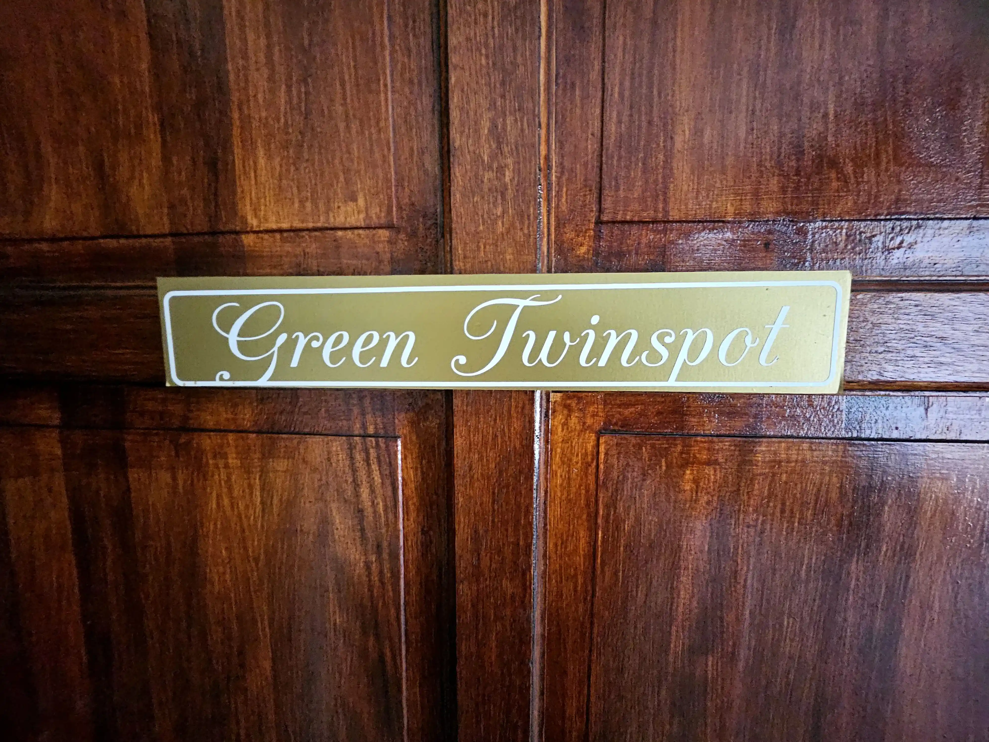 Green Twinspot - Luxury Twin Room Modimolle