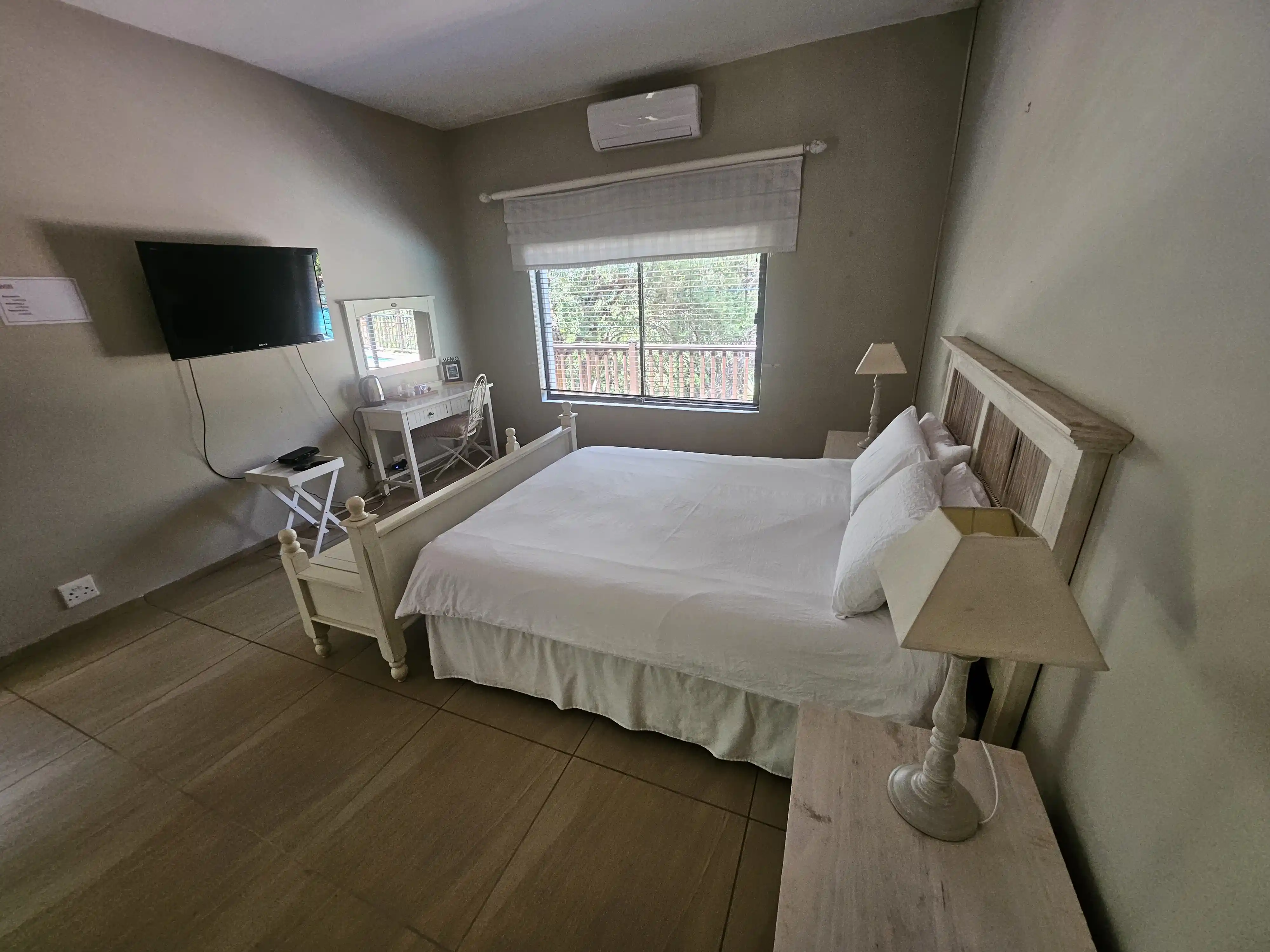 Deluxe Queen Room Koro Creek